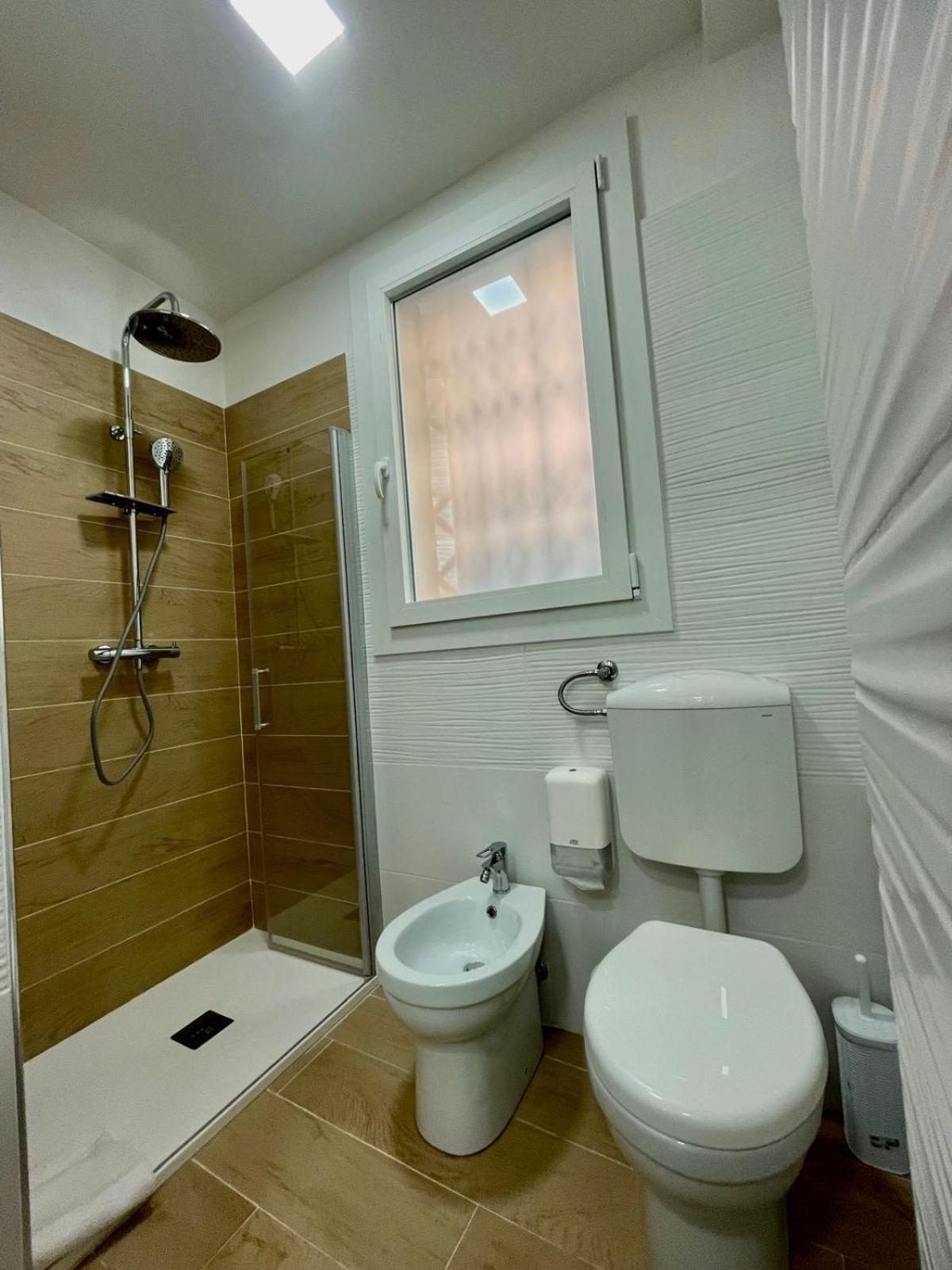 Appartement 50 Tourist House Bologna - Pratello - Self Check-In Extérieur photo
